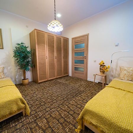 Cozy Apartment In Santariskes Wilno Zewnętrze zdjęcie